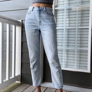 American Eagle Mom Jeans | Size 6